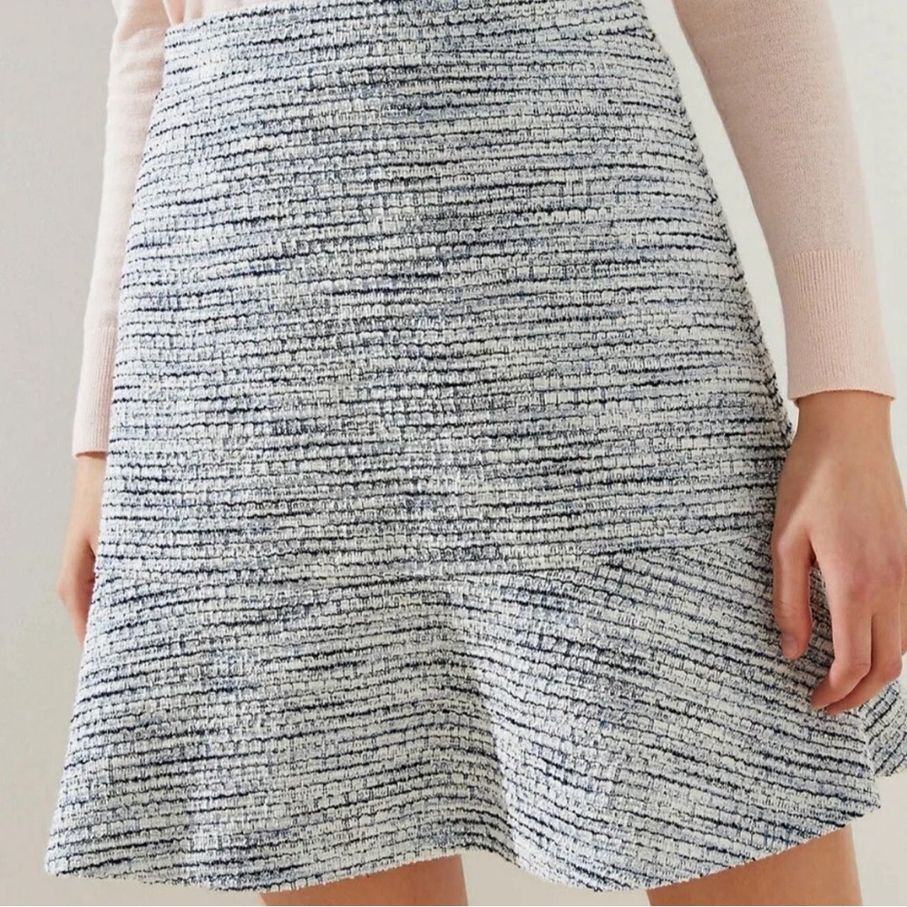 LOFT Shimmer Knit Flippy Skirt in Whisper White Size XS